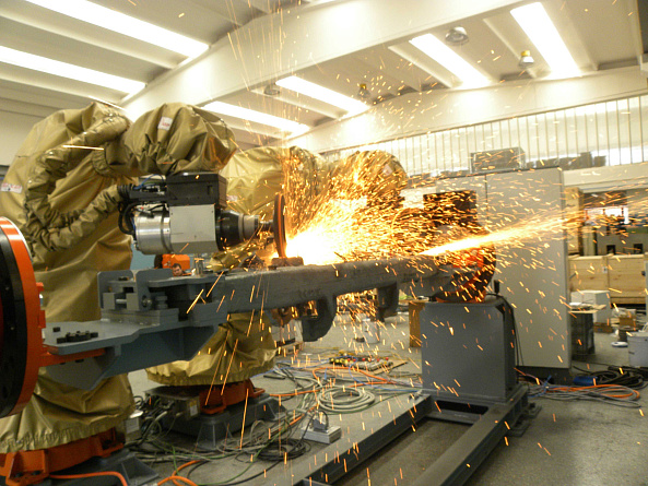 Приемка перед отгрузкой роботизированного модуля для "рам и балок"